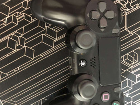 Musta Playstation 4 ohjain, Pelikonsolit ja pelaaminen, Viihde-elektroniikka, Laukaa, Tori.fi