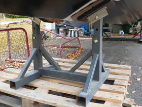 Venepukki n.2500kg, Veneen varusteet ja varaosat, Venetarvikkeet ja veneily, Savonlinna, Tori.fi Venepukki n.2500kg, Veneen varusteet ja varaosat, Venetarvikkeet ja veneily, Savonlinna, Tori.fi