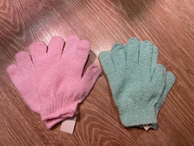 Uudet kuorintahanskat 2 kpl, Kauneudenhoito ja kosmetiikka, Terveys ja hyvinvointi, Helsinki, Tori.fi Uudet kuorintahanskat 2 kpl, Kauneudenhoito ja kosmetiikka, Terveys ja hyvinvointi, Helsinki, Tori.fi