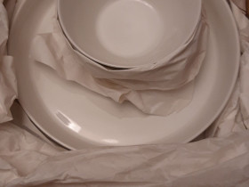 Pentik Saaga uusia astioita, Tarjoiluastiat, Keittiötarvikkeet ja astiat, Akaa, Tori.fi Pentik Saaga uusia astioita, Tarjoiluastiat, Keittiötarvikkeet ja astiat, Akaa, Tori.fi
