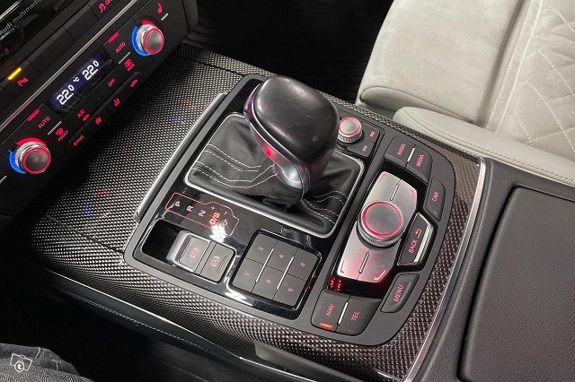 AUDI S6 15
