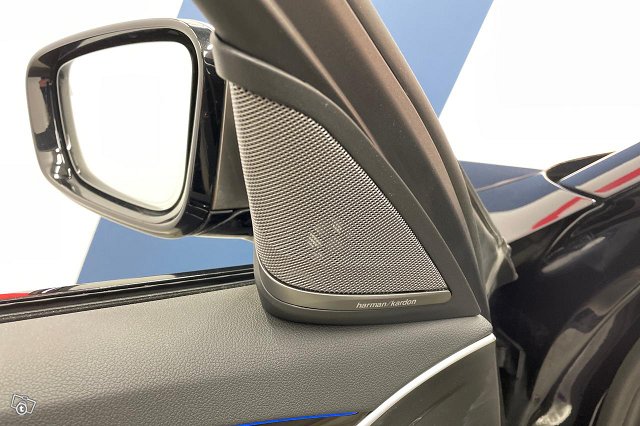BMW M550i 15