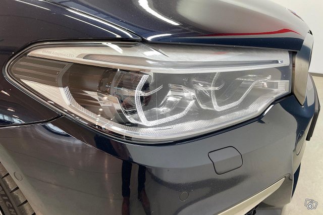 BMW M550i 16