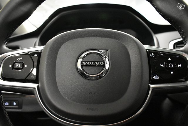 Volvo XC90 17