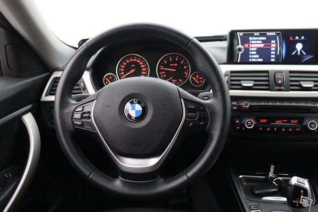 BMW 320 Gran Turismo 21