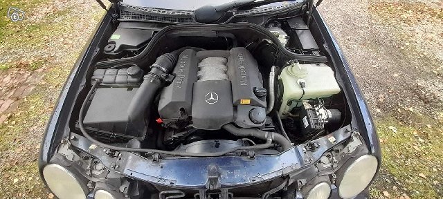 Mercedes-Benz CLK 350 2