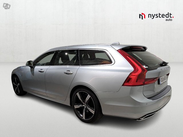 VOLVO V90 3