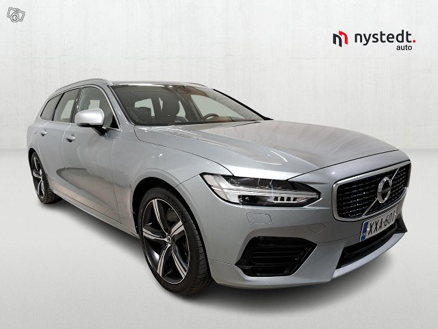 VOLVO V90 6