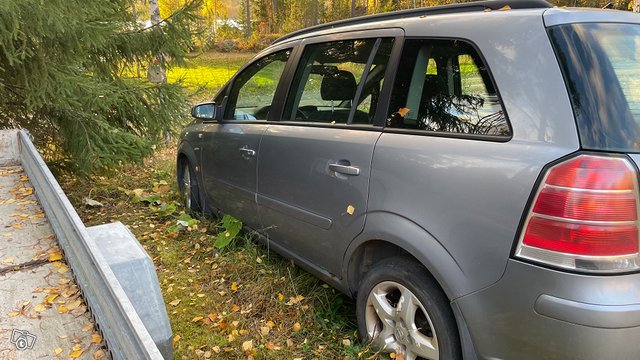 Opel Zafira 2