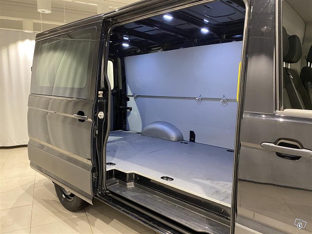 VOLKSWAGEN Crafter 10