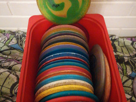 Myyntiin kiekkoja, Frisbeegolf, Urheilu ja ulkoilu, Uusikaupunki, Tori.fi Myyntiin kiekkoja, Frisbeegolf, Urheilu ja ulkoilu, Uusikaupunki, Tori.fi