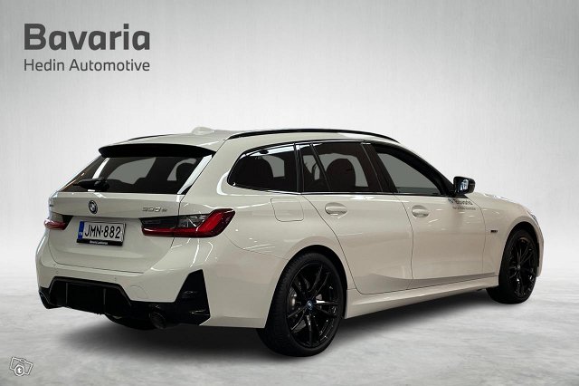 BMW 330 2