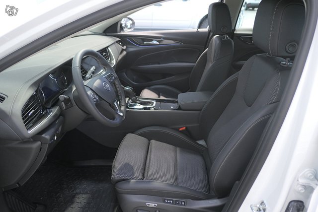 Opel INSIGNIA 7