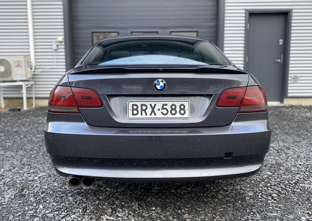 BMW 325 12