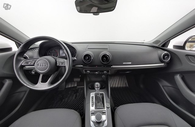 AUDI A3 10