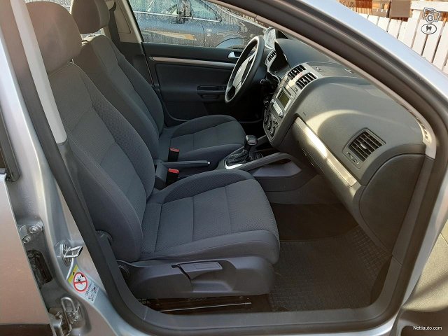 Volkswagen Golf 10