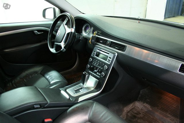 Volvo V70 10