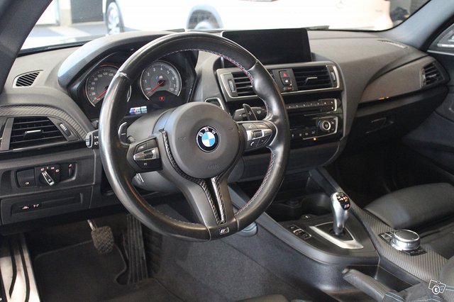 BMW M2 12