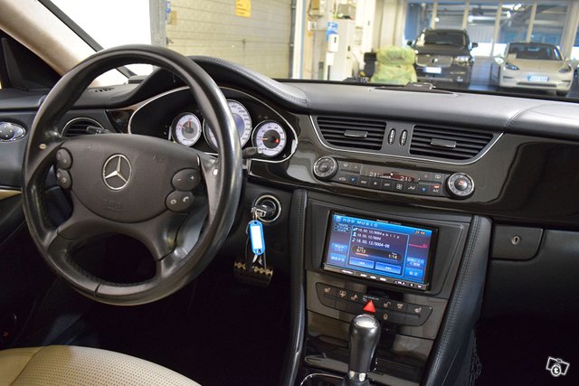 Mercedes-Benz CLS 55 AMG 10