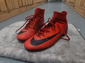 Nike jalkapallokengät, Jalkapallo, Urheilu ja ulkoilu, Pori, Tori.fi Nike jalkapallokengät, Jalkapallo, Urheilu ja ulkoilu, Pori, Tori.fi