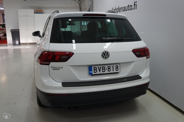 VOLKSWAGEN Tiguan 5