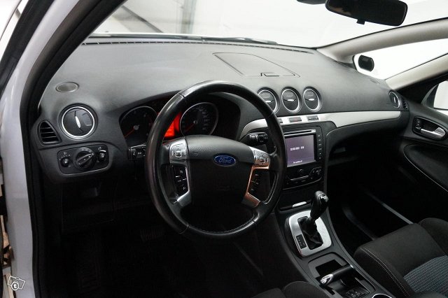 FORD S-Max 8