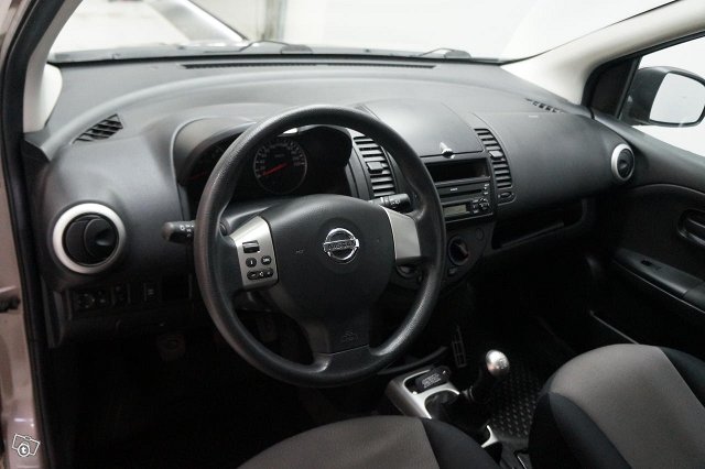 NISSAN Note 8