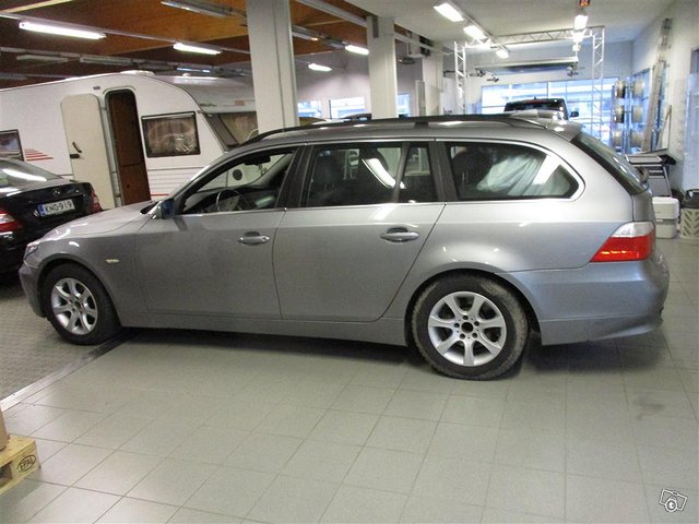 BMW 523 9
