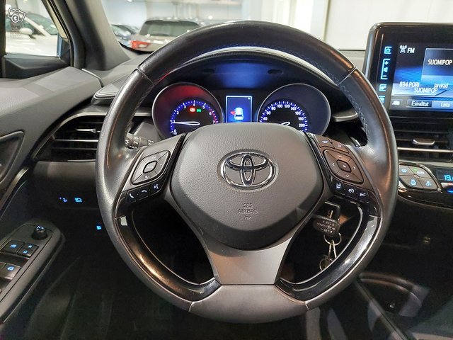 Toyota C-HR 9