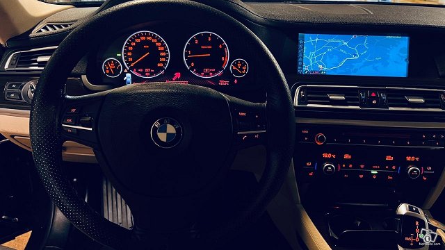 BMW 730 15