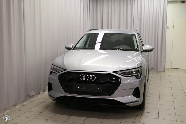 Audi E-TRON 2