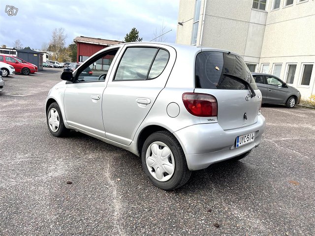 Toyota Yaris 5