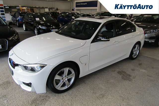 BMW 330