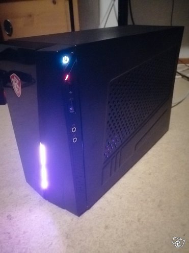 Tehokas Mini itx pelikone (rx 580,i5-8400) Tehokas Mini itx pelikone (rx 580,i5-8400)