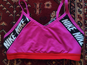 Nike urheilurintsikat, Vaatteet ja kengät, Kotka, Tori.fi Nike urheilurintsikat, Vaatteet ja kengät, Kotka, Tori.fi