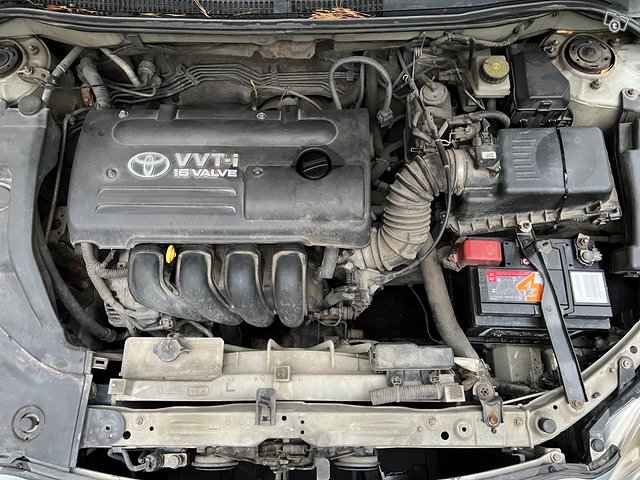 Toyota Avensis 8