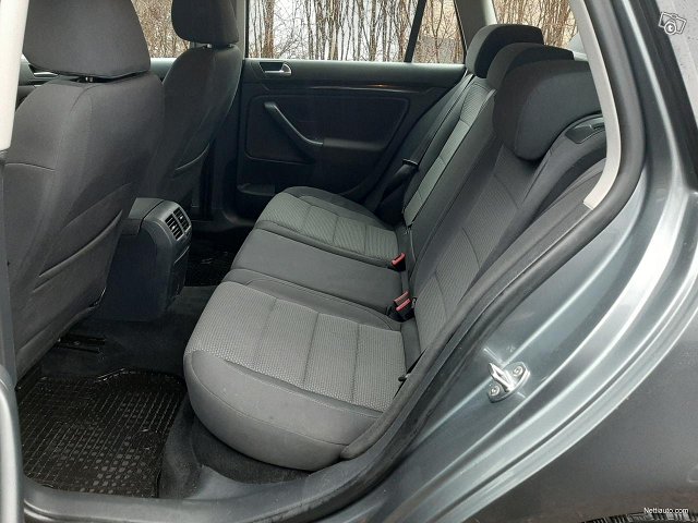 Volkswagen Golf 13