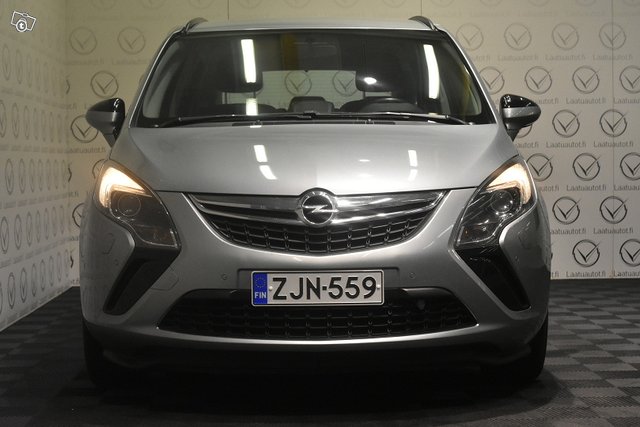 Opel Zafira Tourer 3