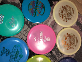 Erinäisiä frisbeegolfkiekkoja kaupan, Frisbeegolf, Urheilu ja ulkoilu, Kannus, Tori.fi Erinäisiä frisbeegolfkiekkoja kaupan, Frisbeegolf, Urheilu ja ulkoilu, Kannus, Tori.fi