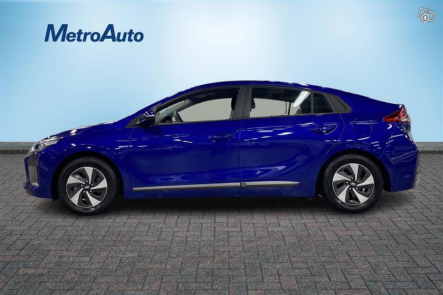 HYUNDAI IONIQ Hybrid 4