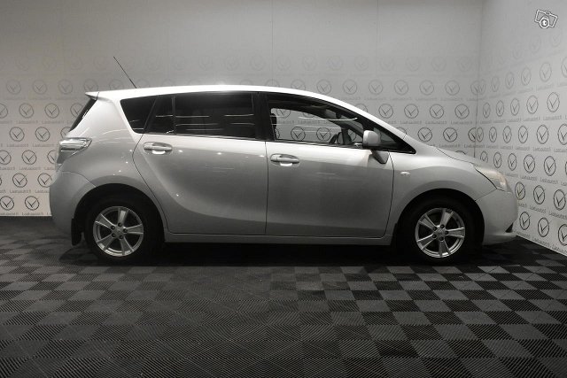 Toyota Verso 5