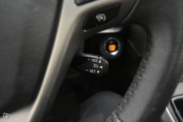 Toyota Verso 9