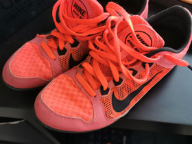 Nike yleispiikkarit (pesis, juoksu), Juoksu ja lenkkeily, Urheilu ja ulkoilu, Hamina, Tori.fi Nike yleispiikkarit (pesis, juoksu), Juoksu ja lenkkeily, Urheilu ja ulkoilu, Hamina, Tori.fi