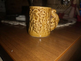Vintage orava muki, Sisustustavarat, Sisustus ja huonekalut, Lohja, Tori.fi Vintage orava muki, Sisustustavarat, Sisustus ja huonekalut, Lohja, Tori.fi