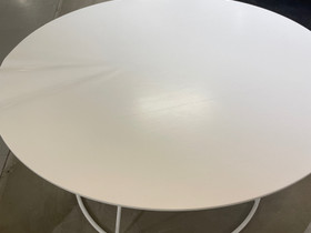 Swedese Breeze-sohvapöytä 660,-, Pöydät ja tuolit, Sisustus ja huonekalut, Helsinki, Tori.fi Swedese Breeze-sohvapöytä 660,-, Pöydät ja tuolit, Sisustus ja huonekalut, Helsinki, Tori.fi