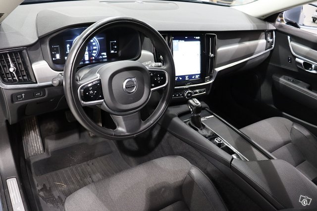 Volvo V90 6