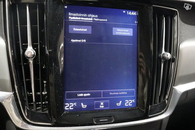 Volvo V90 19