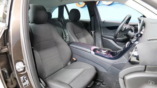 Mercedes-Benz GLC 5