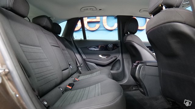 Mercedes-Benz GLC 7