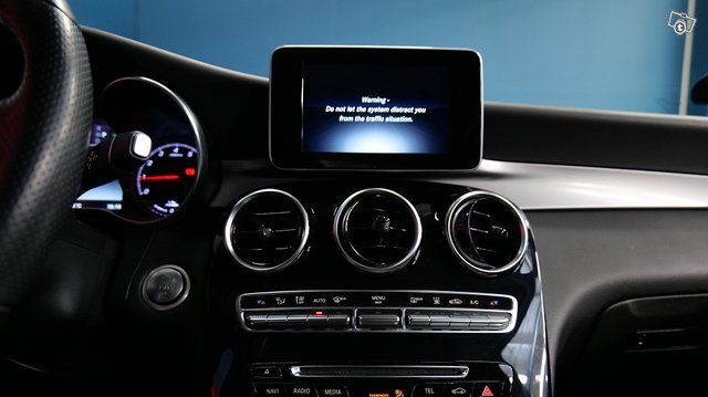 Mercedes-Benz GLC 8